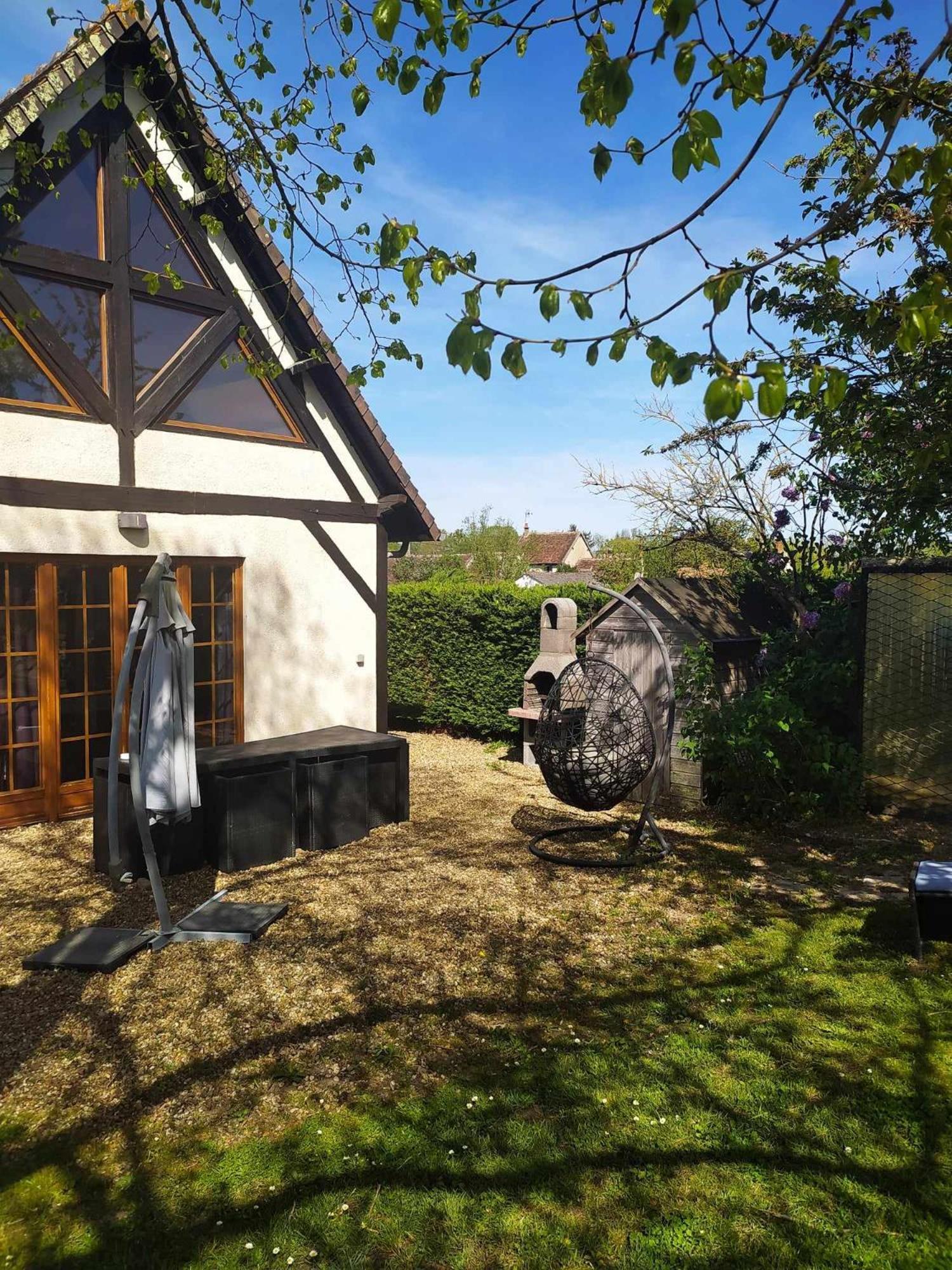 Le Gite De Poulas Couffy Exterior photo